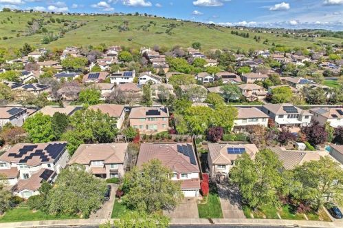 1627 Daunting Dr, Folsom CA  95762-7659 exterior