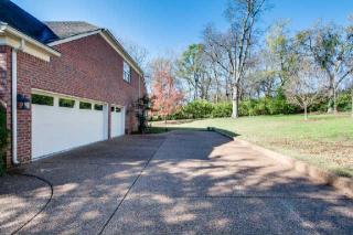 1126 Glendale Ln, Nashville, TN 37204-4113