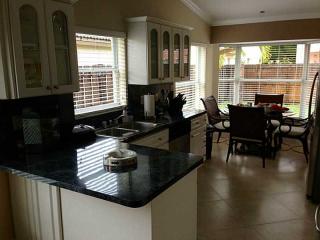 15990 72nd Ter, Miami, FL 33193-2937