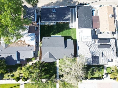 8042 Irvine Ave, North Hollywood CA  91605-1646 exterior