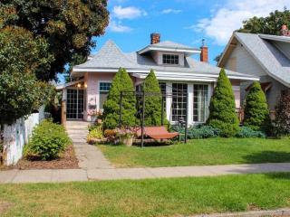 2214 Maxwell Ave, Spokane WA  99201-2914 exterior