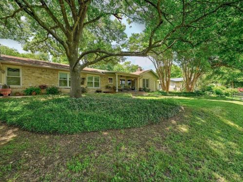 5807 Bullard Dr, Austin TX 78757-4400 exterior