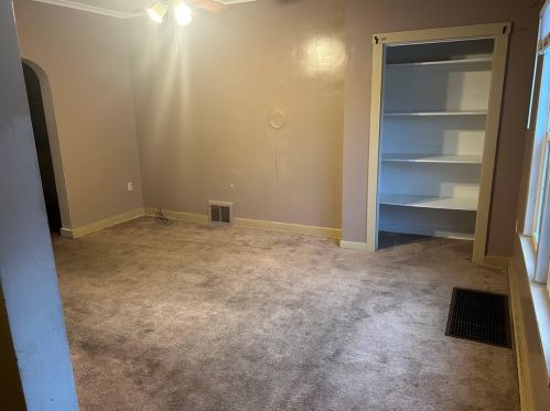 207 Prospect St, South Connellsville PA  15425-3345 exterior