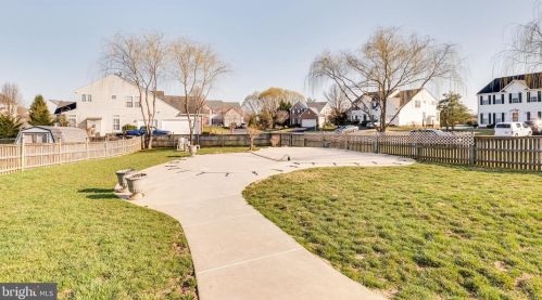 63 Turnberry Dr, Charles Town WV  25414-3887 exterior