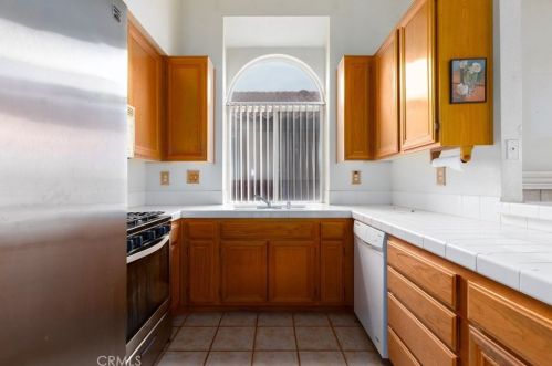 15149 Zircon Dr, Victorville, CA 92394-0508
