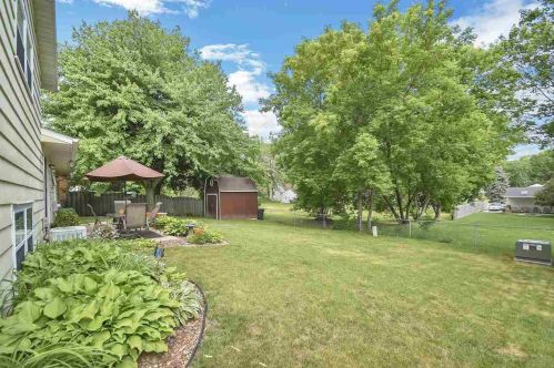 2500 He Nis Ra Ln, Green Bay, WI 54304-1714