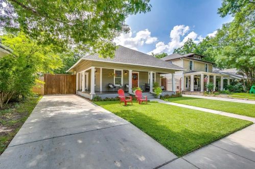 2016 5th Ave, Fort Worth, TX 76110-1966