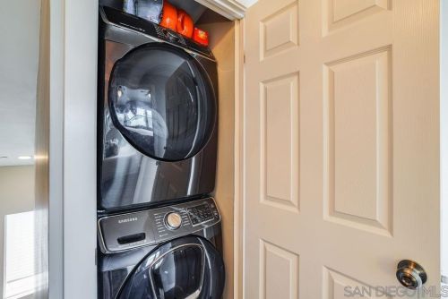 911 27 St, San Diego CA 92102-1013 exterior