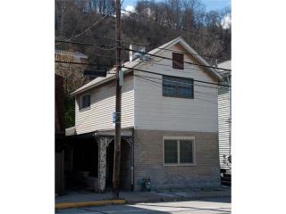403 Freeport Rd, Creighton, PA 15030-1025