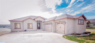 15415 Clear View Loop, Kennewick WA  99338-8342 exterior