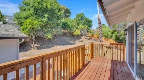131 Carlisle Way, Benicia CA  94510-1616 exterior