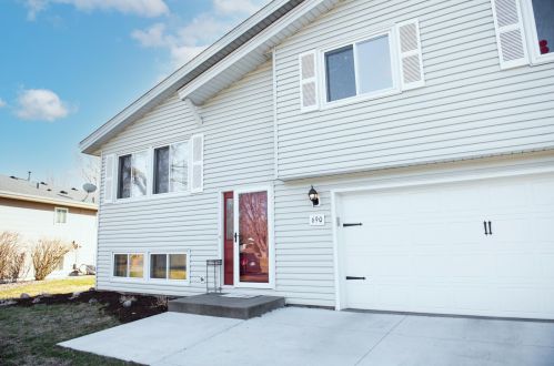 690 Clearbrook Ln, Saint Paul, MN 55127-3509