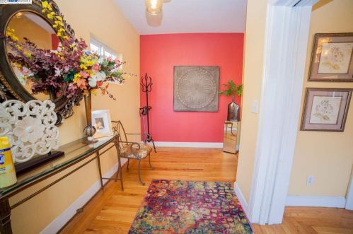 1610 14th St, Oakland CA  94607-1512 exterior