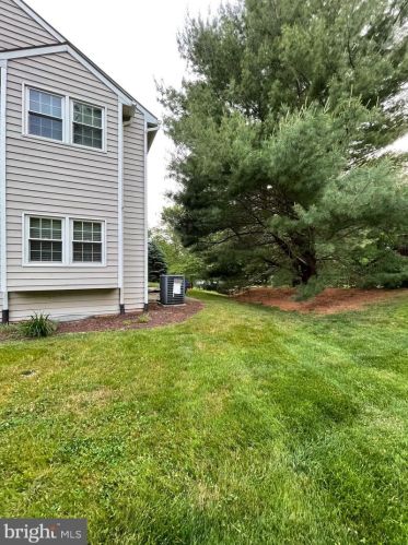 3804 Fox Pointe Ct, Glen Mills PA  19342-8124 exterior