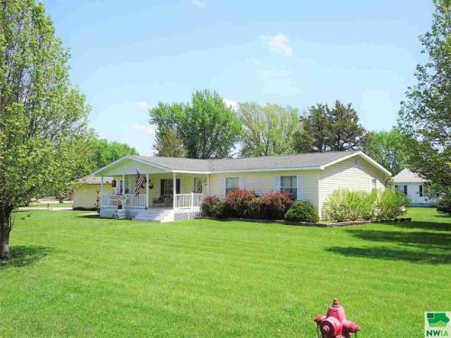 600 Main St, Climbing Hill, IA 51026-8151