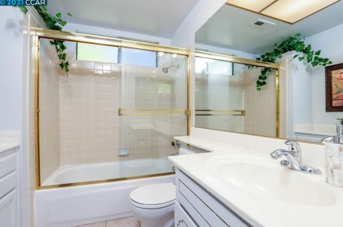 1030 Pine Meadow Ct, Pacheco CA  94553-4739 exterior