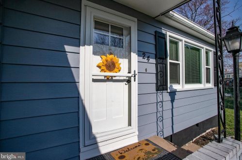 24 Poland St, Trenton NJ  08638-2328 exterior