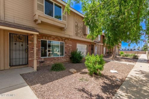 5819 59th Dr, Glendale, AZ 85301-5801
