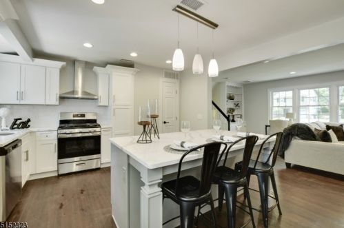 83 Montrose Ave, Fanwood NJ  07023-1111 exterior
