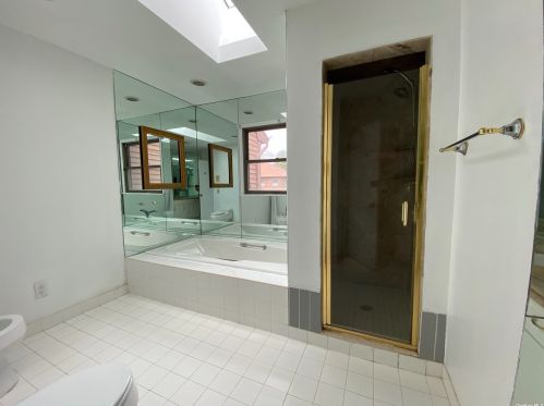 41 Hunt Dr, Muttontown NY  11753-1153 exterior