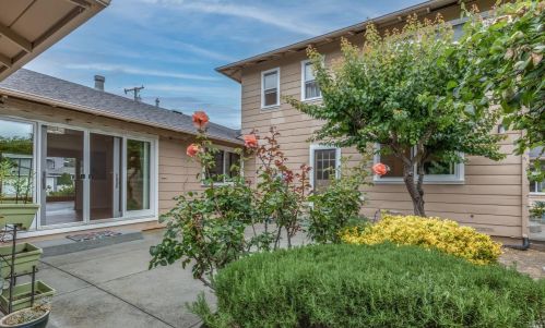 2128 Hvn Dr, Santa Rosa CA 95404-3221 exterior