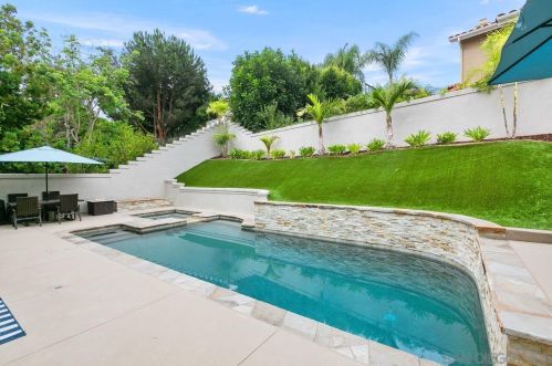 4780 Tarantella Ln, San Diego CA  92130-2466 exterior