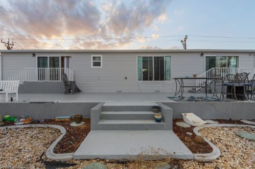 2852 York Rd, Saint James City FL  33956-2295 exterior