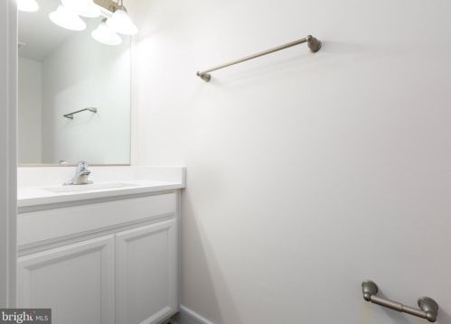 8497 Colfax Dr, Owens VA  22485-7162 exterior