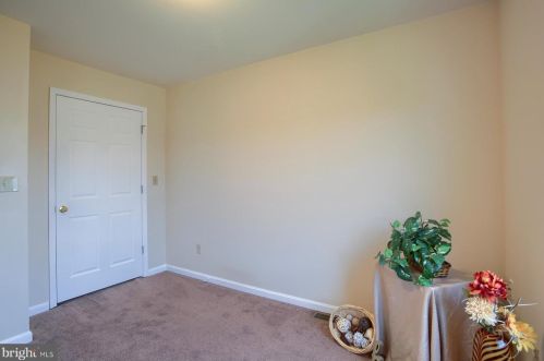 34 Wetzel St, Highspire PA  17034-1015 exterior