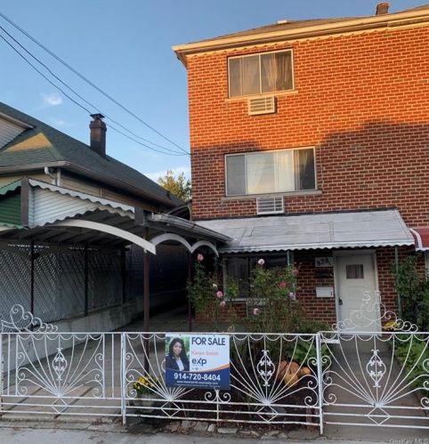828 Vincent Ave, Bronx, NY 10465-1618