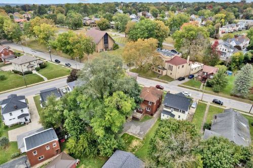 328 Moody Ave, New Castle PA  16105-2487 exterior