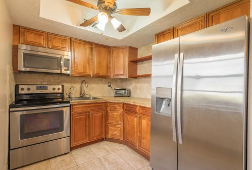 108 Flanders C, Delray Beach, FL 33484-5219