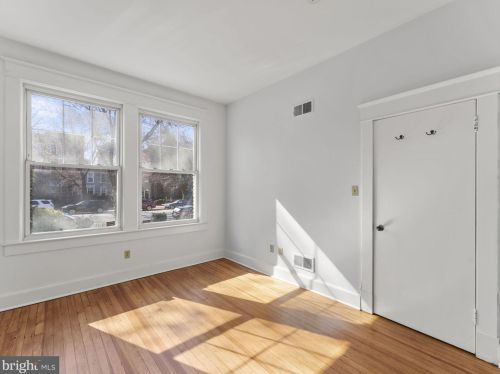 916 Capitol St, Washington DC 20003-1533 exterior