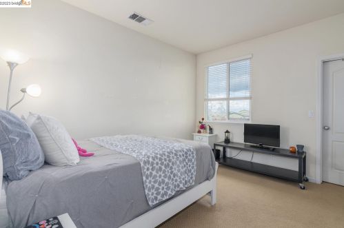 415 Sonnet Ct, Oakley CA  94561-5087 exterior