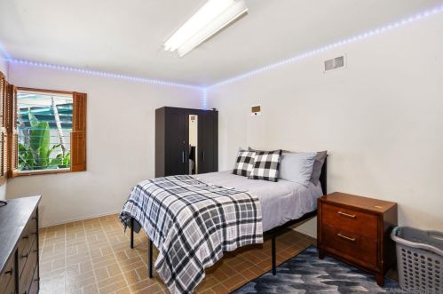 5422 Redding Rd, San Diego CA  92115-1133 exterior