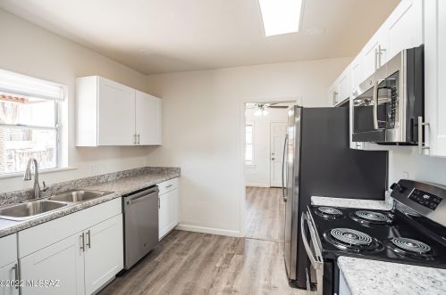 228 29 St, Tucson AZ 85713-2947 exterior