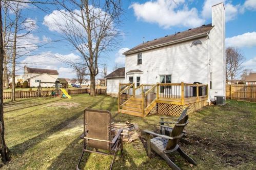 221 Bent Tree Ln, Pataskala OH  43062-8111 exterior