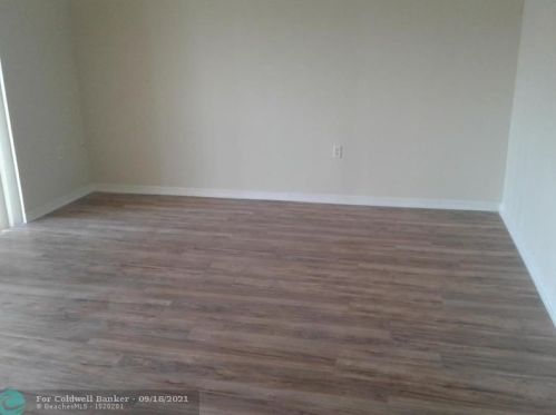6202 Glenmoor Dr, West Palm Beach, FL 33409-2826