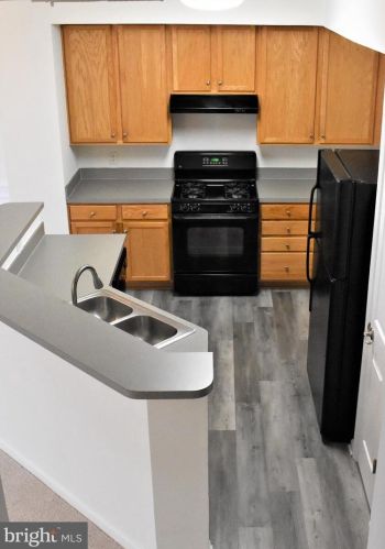 6807 Sabbarton Pl, Gainesville VA  20155-6226 exterior