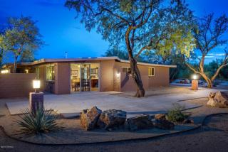 3053 Longhorn Dr, Tucson, AZ 85749-8844