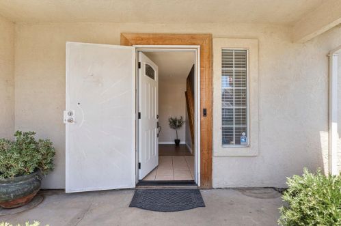 1026 Acaciawood Ct, Los Banos CA  93635-2937 exterior