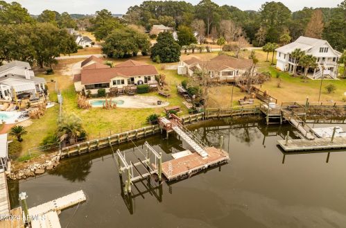 1816 Carolina Ave, Beaufort, SC 29906-9716