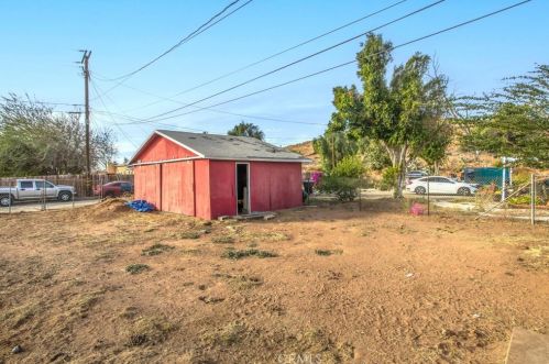 8435 Mission Blvd, Riverside CA  92509-2976 exterior