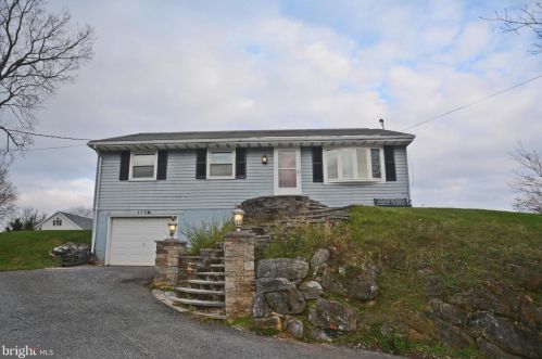 439 Lefever Rd, Mount Joy, PA 17552-9307