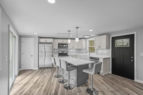 193 Pinehaven Rd, Coventry RI 02816-8934 exterior