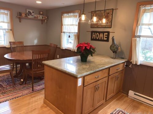 231 George St, Middletown CT 06457-6708 exterior