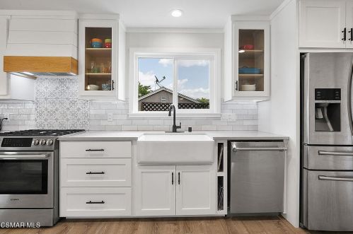 1258 Los Amigos Ave, Simi Valley CA  93065-4025 exterior