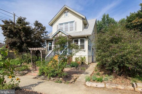 17 Browning Rd, Camden, NJ 08108-1111