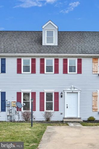 112 Garrett Cir, Ephrata, PA 17522-2631