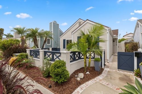 1315 Alabama St, Huntington Beach, CA 92648-3518